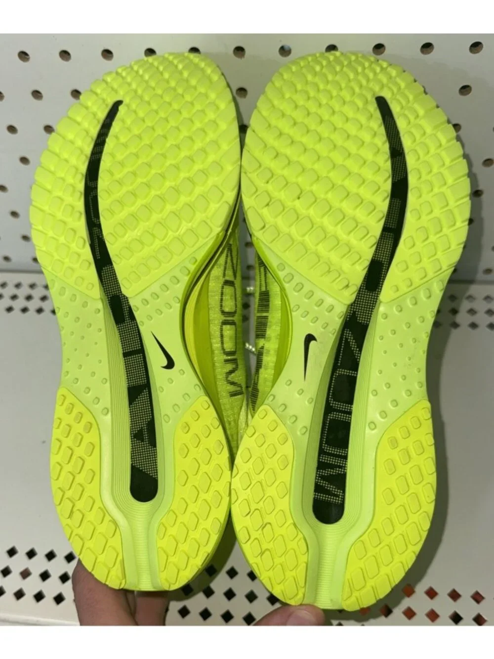 Nike Air Zoom Pegasus Premium Mens Athletic Running Shoes Size 8 Volt HQ2592-700